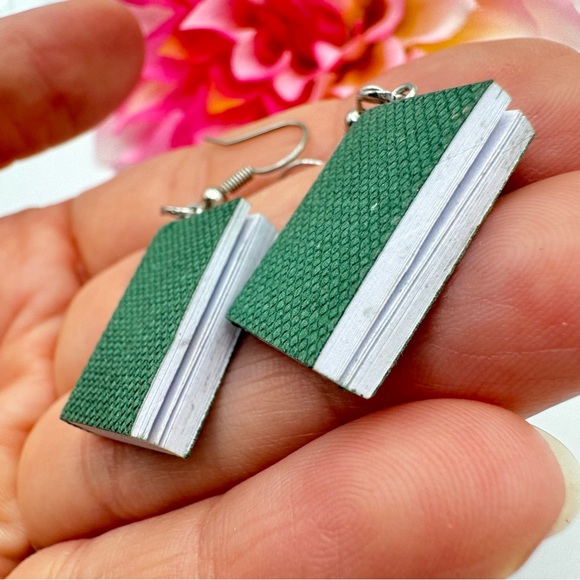 Books Real Paper Earrings Pendant Set Teacher Librarian Whimsical Unique Unusual - Picture 6 of 11